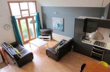 12 College Avenue (students), Plymouth - Image 2