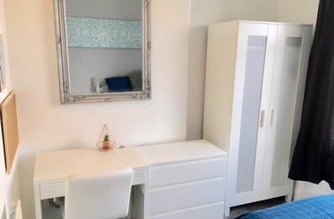 43 Kensington Road (students), Plymouth - Image 2