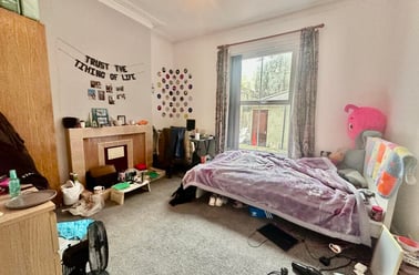 1 Bedford Park (students), Plymouth - Image 3