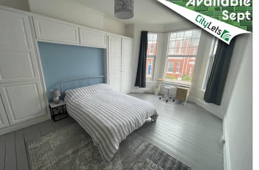 21 Hillside Avenue (students), Plymouth - Image 2