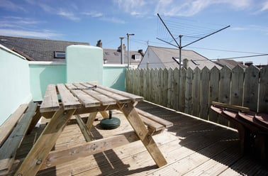 4 Waterloo Street (students), Plymouth - Image 3