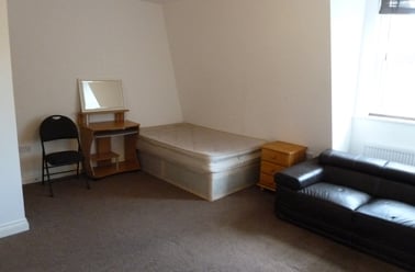 Flat 7, Plymouth - Image 3