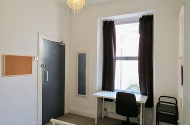 8 Headland Park (students), Plymouth - Image 2