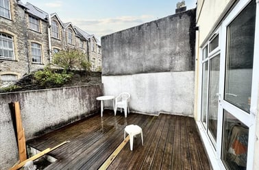 2 Guildford Street (students), Plymouth - Image 2