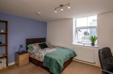 Flat D The Clubhouse (students), Plymouth - Image 3