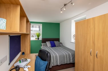 Flat C The Clubhouse (students), Plymouth - Image 2