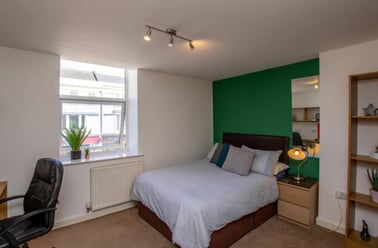 Flat C The Clubhouse (students), Plymouth - Image 3