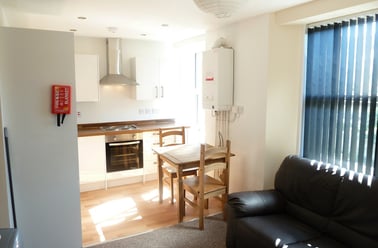 Flat 5, Plymouth - Image 2