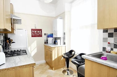 Flat 2 9 Napier Terrace (students), Plymouth - Image 3