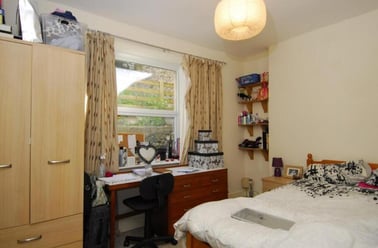 Flat 1 10 Napier Terrace (students), Plymouth - Image 2