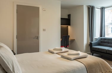 Flat 7, Plymouth - Image 2