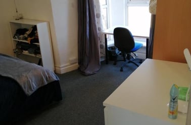 Flat 3 Radnor House (students), Plymouth - Image 2