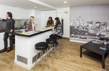 Ensuite Bedroom-Tower Bridge, Tower Bridge, 52 Minories, Tower Hill, London - Image 3