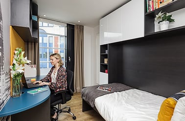 Ensuite Bedroom-Tower Bridge, Tower Bridge, 52 Minories, Tower Hill, London - Image 2