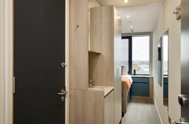 Private Bedroom - Summer Room, urbanest Battersea, 125 Battersea Park Road, Battersea, London - Image 3