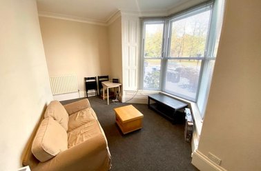Flat A 66 Clarkegrove Road, Broomhall, Sheffield - Image 2
