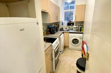 Flat D 66 Clarkegrove Road, Broomhall, Sheffield - Image 3