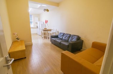 213b Cemetery Road, Sharrow, Sheffield - Image 3
