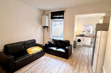 52a Stalker Lees Road, Sharrow, Sheffield - Image 2