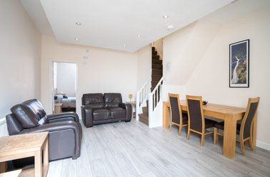 Flat 2B 341-343 Sharrowvale Road, Sharrowvale, Sheffield - Image 2