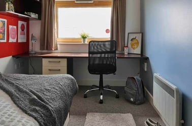 Classic En-suite, Heantun Point, 1 Culwell Street, City Centre, Wolverhampton - Image 3