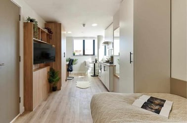 Platinum Plus Studio, 17a Christchurch Road, Central, Bournemouth - Image 2