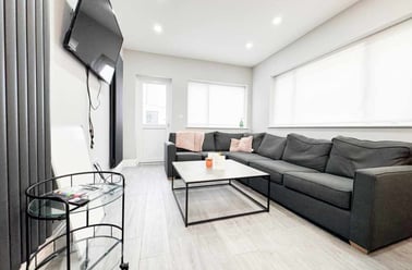 Cathays, Cardiff - Image 2