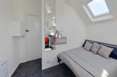 Salford, Ellesmere Park - Image 2