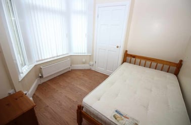 Cathays, Cardiff - Image 3