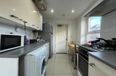 Cathays, Plasnewydd, Cardiff - Image 3