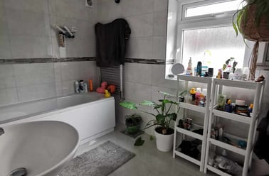 Gwydr Crescent, Uplands, Swansea - Image 3