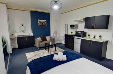 Salford, Seedley - Image 2