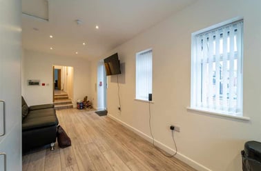 27a Oak Tree Lane, Selly Oak, Birmingham - Image 2