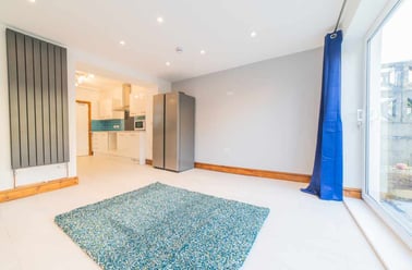 Cathays, Cardiff - Image 2