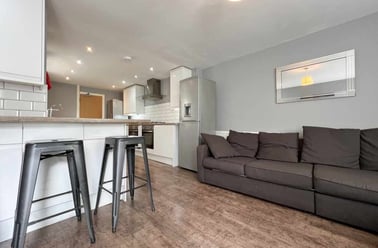 Cathays, Plasnewydd, Cardiff - Image 2