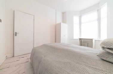 Cathays, Cardiff - Image 3