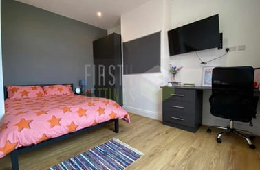 Clarendon Park Road, Clarendon Park, Leicester - Image 2