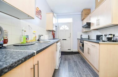 Junction Road, Sharrowvale, Sheffield - Image 2