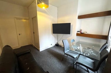 St. Albans Road, Highfields, Leicester - Image 2