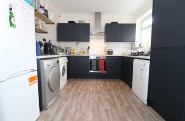 Roath, Plasnewydd, Cardiff - Image 2