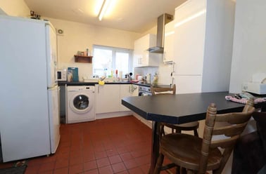 Cathays, Cardiff - Image 2