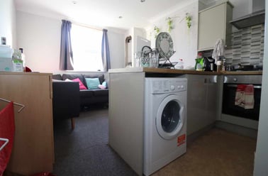 Cathays, Plasnewydd, Cardiff - Image 2