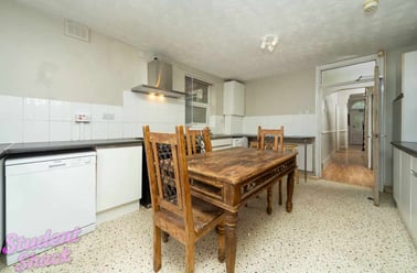 Moss Lane East, Rusholme, Manchester - Image 3