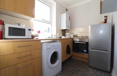 Roath, Plasnewydd, Cardiff - Image 3
