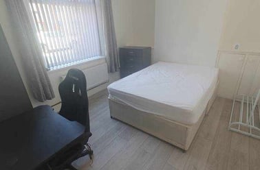 N/A, Adamstown, Cardiff - Image 2