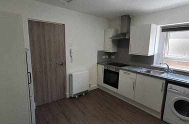  3, 19, Adamstown, Cardiff - Image 2