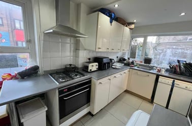 Cathays, Plasnewydd, Cardiff - Image 2