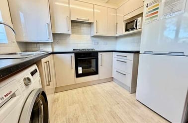 Salvin Court, Clover Hill, Norwich - Image 3