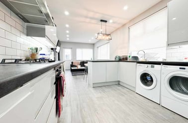 Cathays, Cardiff - Image 3