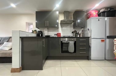 Cathays, Plasnewydd, Cardiff - Image 3